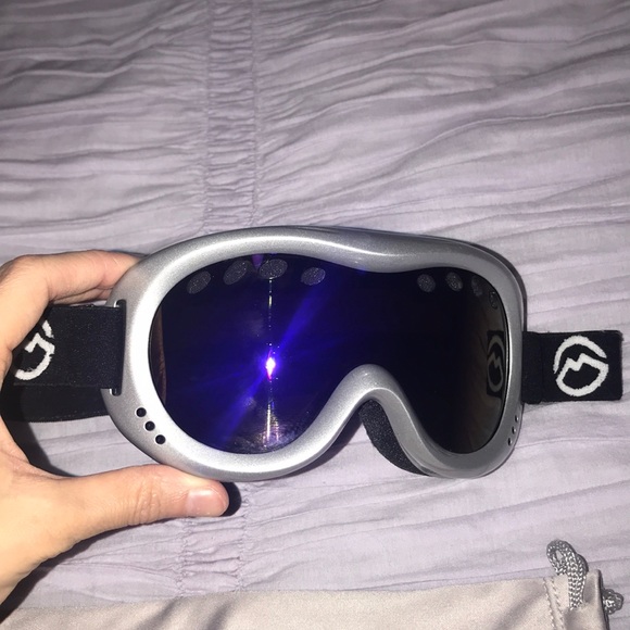 magellan ski goggles